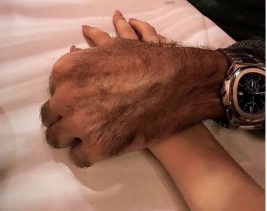 Erkekler el parmak tüylerine ağda yapmalı mı?