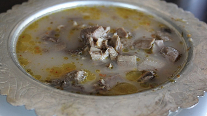 Kelle paça çorbası mı Beyran çorbası mı?