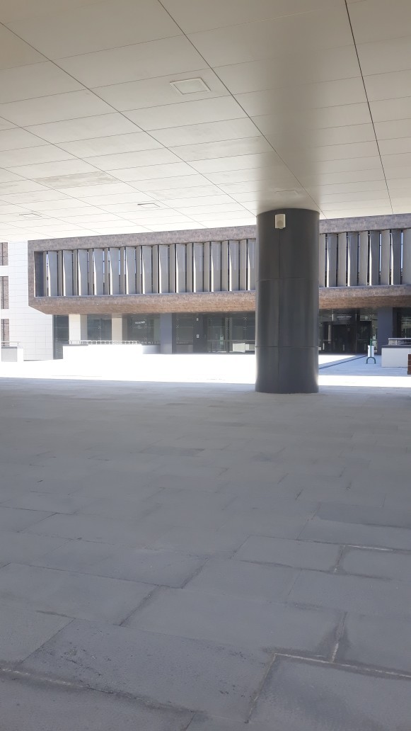 Kendisine çıkan üniversiteden memnun olan var mı?