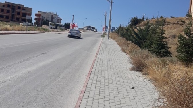 Kendisine çıkan üniversiteden memnun olan var mı?