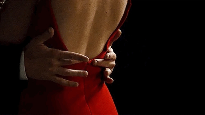 Sevişirken ellerin aşağı kayması doğru bir hareket midir?