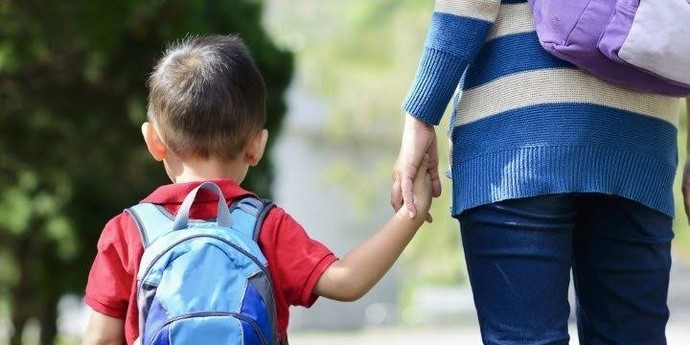 Okula yeni başlayacak çocuk, okul fobisini nasıl yener?