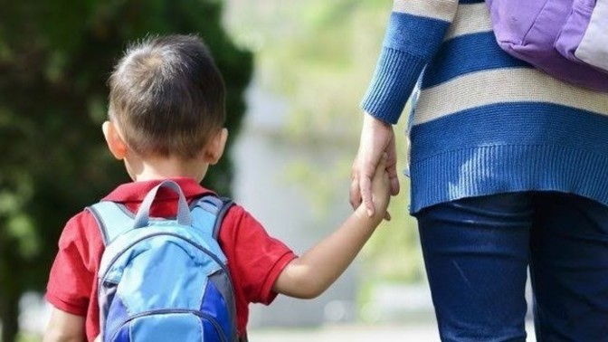 Okula yeni başlayacak çocuk, okul fobisini nasıl yener?