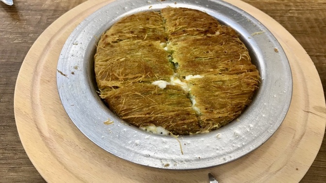 Nefis bir tatlının yanında ne tercih edersiniz? Kaymak mı, dondurma mı?