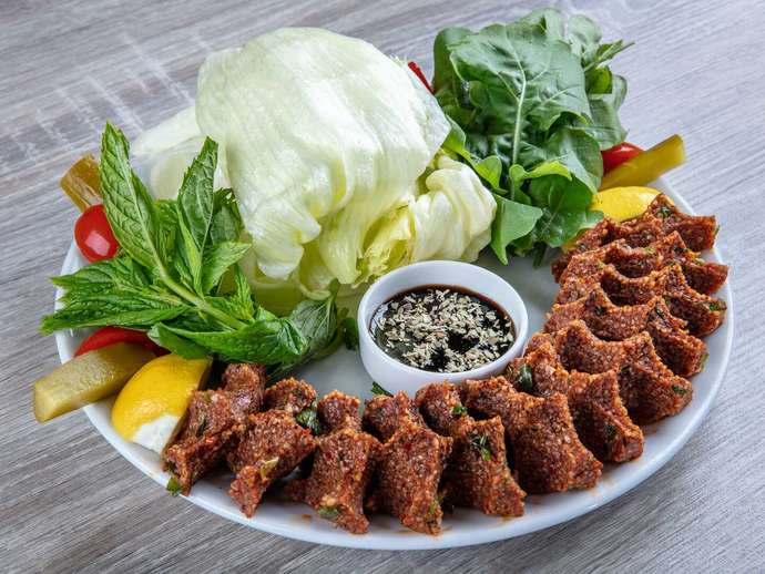 Aşko kızlar çiğ köfte sevmez mi?