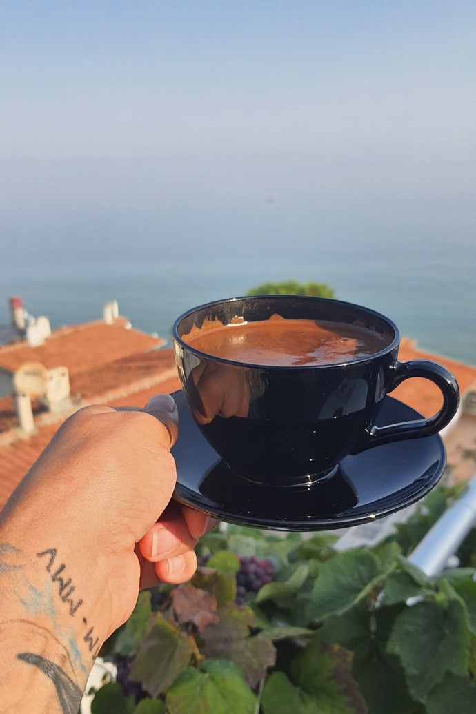 Sabahları kahve mi, çay mı içiyorsun?