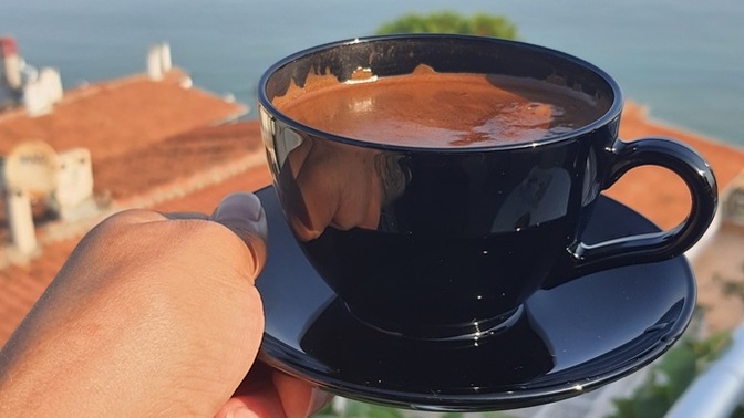 Sabahları kahve mi, çay mı içiyorsun?
