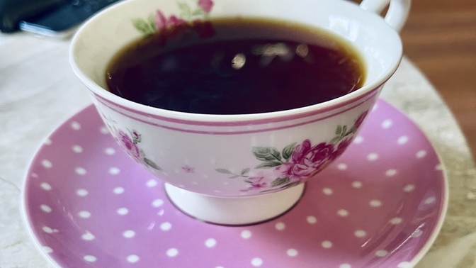 Çay içtiğinde, içtiğin bardağın senin için bir önemi var mı? Her türlü tadını çıkarır mısın?