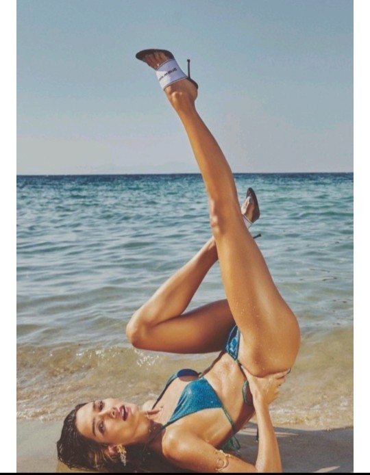 Yalnızca tüylerini alan kadınlar mı bikini giyebilir?