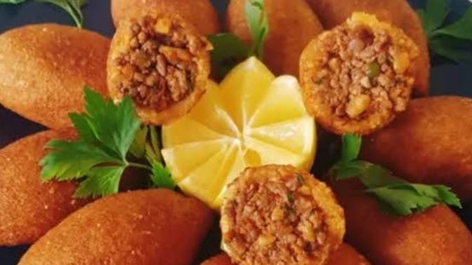 İçli köfteye mayonez sıkılır mı?