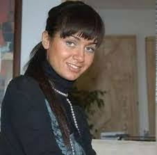 Su kadina bayılıyorum sizcede cok güzel degilmi?