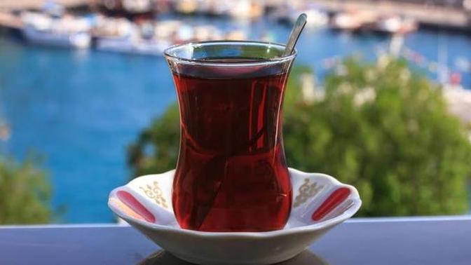 25 kuruşa çay satan bir işletme gördünüz, o an ne yaparsınız?