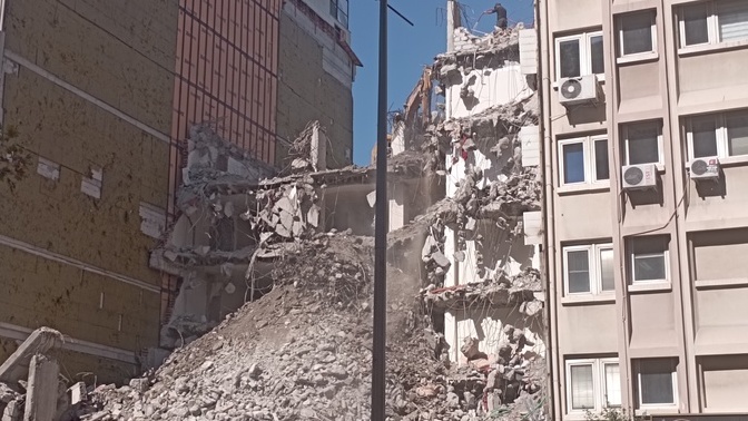 Milli sporumuz olan iş makinesi çalışmalarını izlemeyi sever misin?