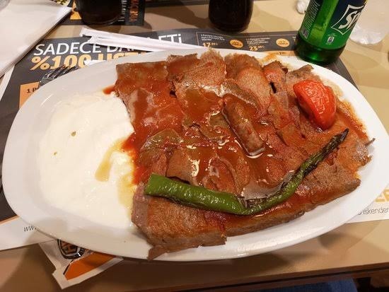 Arkadaşımla dışarıda hangi yemeği yemeliyiz?