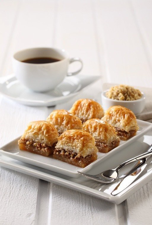 Sizce baklavanın yanına hangi içecekler yakışmaz?