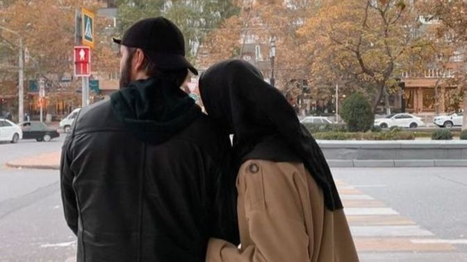 Türbanlı olduğum için sevgilimin annesi beni istemiyor, ne yapmam lazım?