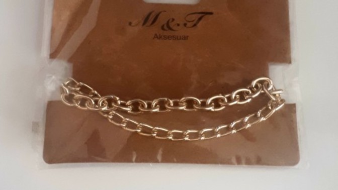 Zincirli gold takılar zarif mi, sever misiniz?