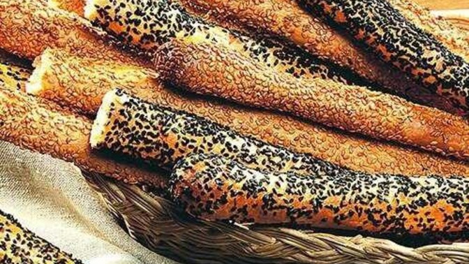 Galeta gibi sert yiyecekleri neden daha az yediğimiz hâlde daha çok doyma hissine kapılırız sizce?
