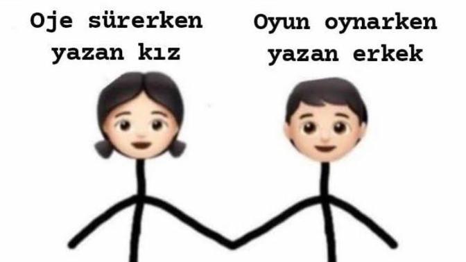 Oyun oynarken bile yazıyor, bu çocuk sever mi?