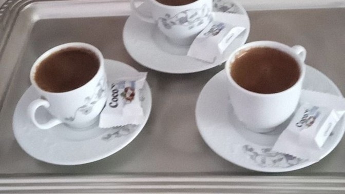 Akşam kahveleri içildi mi?