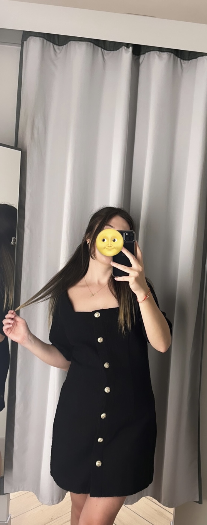 Bu elbiseye ne renk ve ne tür ayakkabı gider sizce?