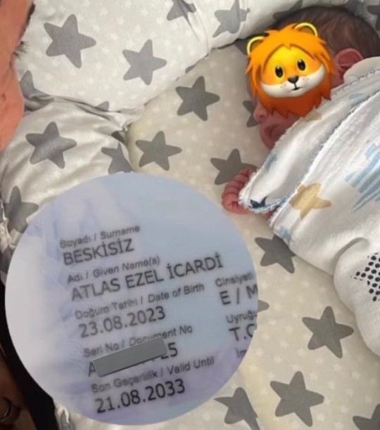 Galatasaraylı bir taraftar çocuğunun adını İcardi koymuş! Siz çocuğunuza futbolcu ismi koyar mısınız?
