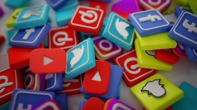 Twitter, Instagram veya YouTube'dan yalnızca birini kullanma hakkınız olsa hangisini seçerdiniz?