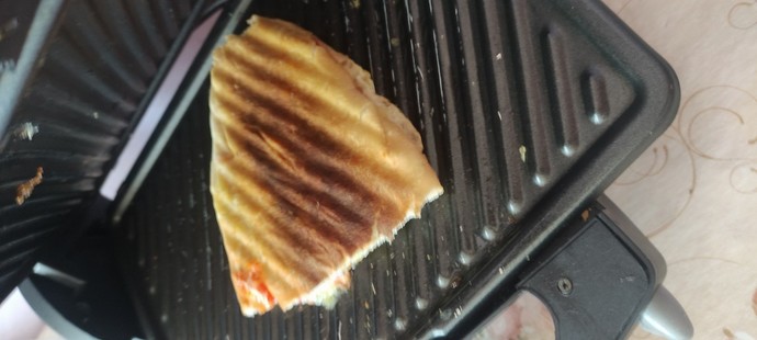 Kahvaltıda tost sever misiniz?
