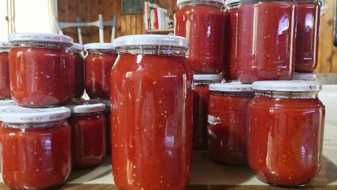 Domates konservesi yapmaya başladık mı?