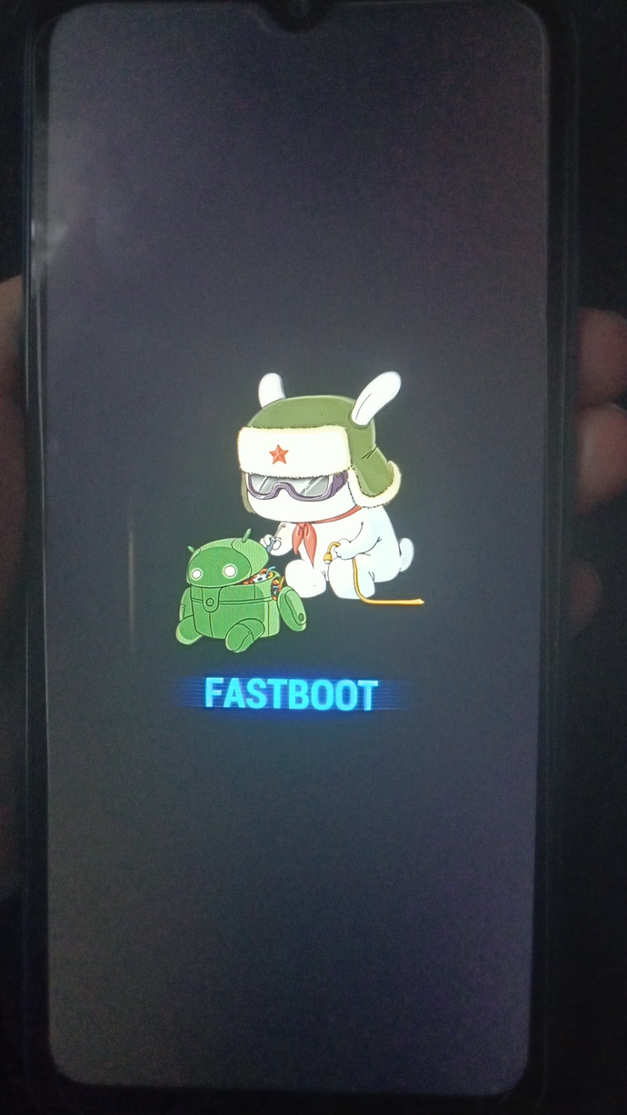 Telefonum kapandı, bir daha da açılmadı. Nasıl açabilirim?