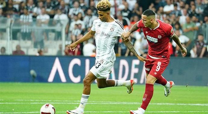 Beşiktaş, Sivassporu 2-0 yenerek yoluna kayıpsız devam etti! Maçı izlediniz mi, yorumlarınız neler?