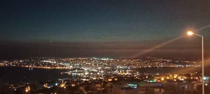 Gecenin hüznü çöktü mü size?