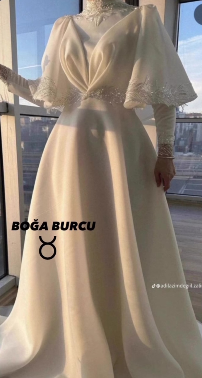 Bu gelinlik her yerde neden karşıma çıkıyor. 🥹🥹🥹Sizce evren bana bir mesaj mı veriyor?