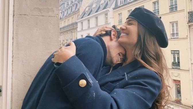 20 yaşındaki bir erkekle, 26 yaşındaki bir kız ilişki kurabilir mi?