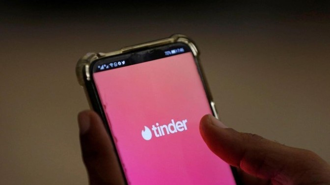 Tinder kullanmak normal mi?