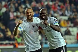Gelecek tepkilere rağmen söylüyorum, ligte şampiyonluğun en büyük adayı Beşiktaştır! Peki sizce Kartal şampiyon olabilir mi?