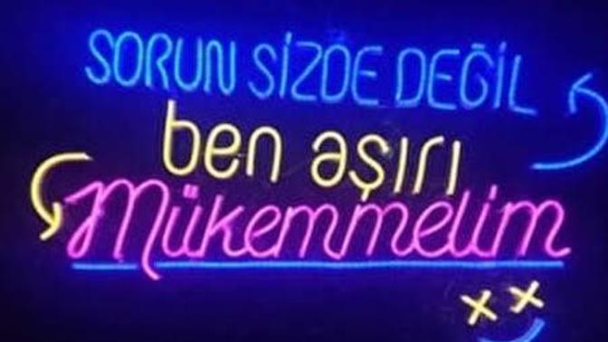 Kendinizi üç kelimelik bir cümleye sığdırabilir misiniz 😀?