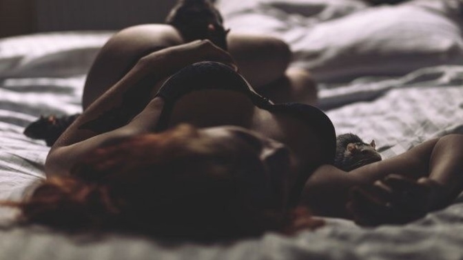 Seksi biri misin?