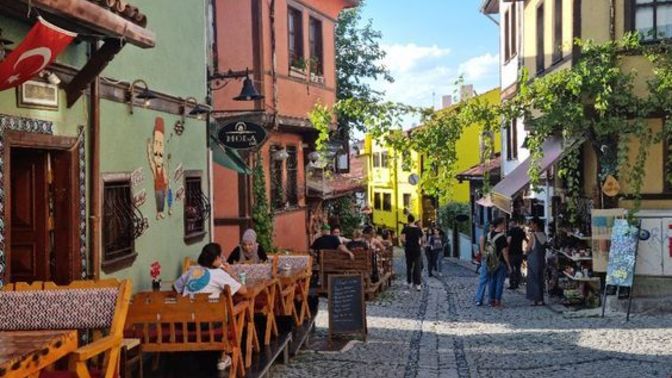 Görüntüsü ve yaşam tarzını sevdiğiniz ülke veya şehir var mı?