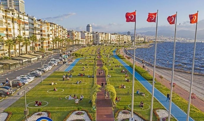 İzmirde Karşıyaka mı Konak mı güzel?
