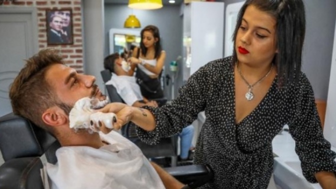 Kadından erkek berberi olur mu?