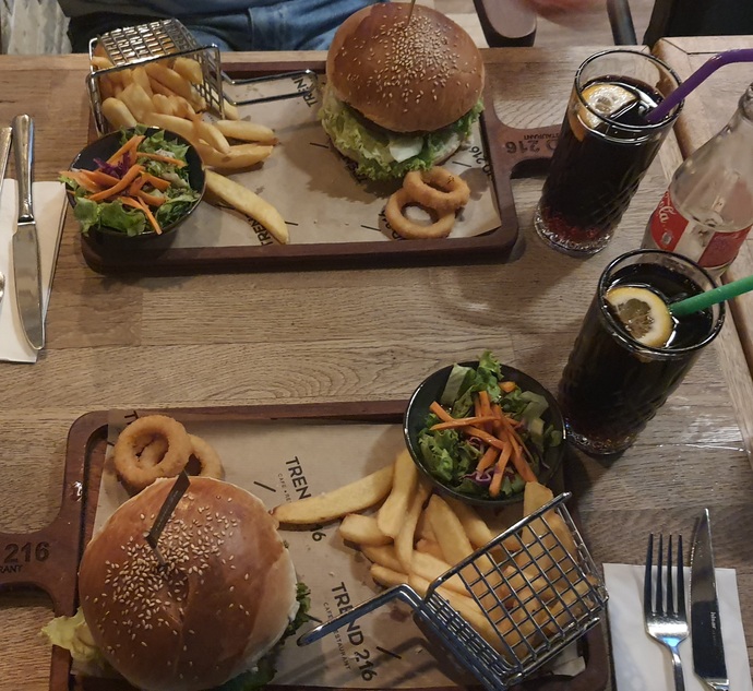 Pizza mı, hamburger mi?
