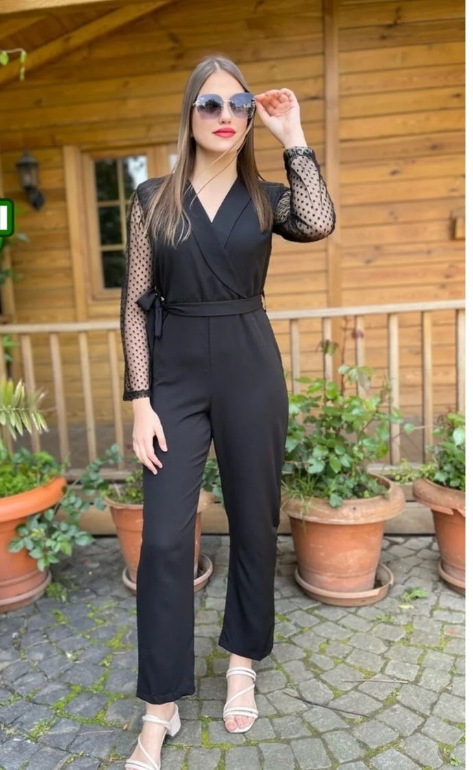 İş yeri yemek daveti için tulum mu yoksa elbise mi daha güzel olur?