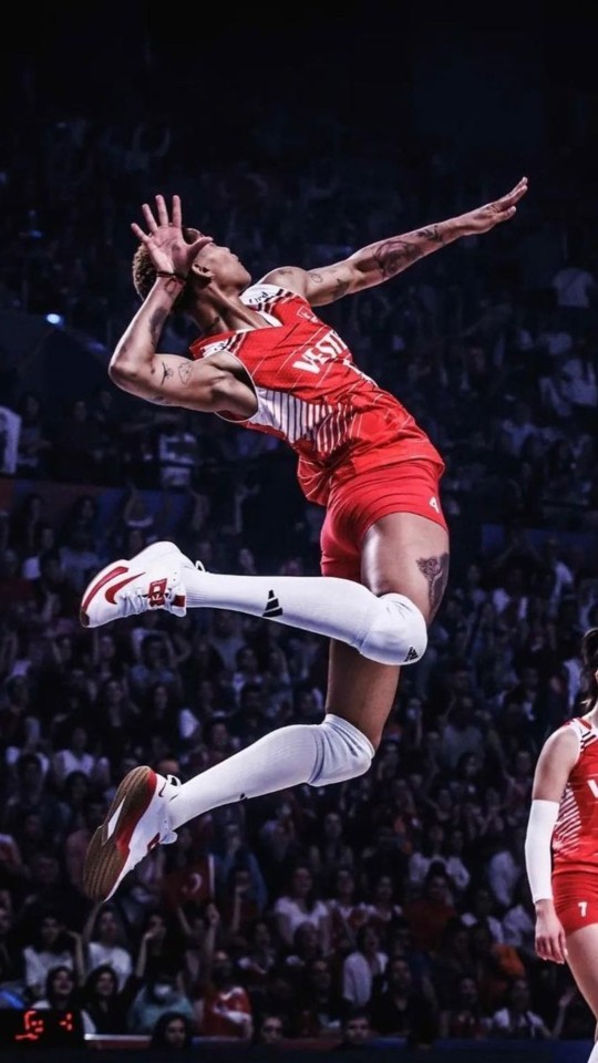 Erkekler artık futbol değil voleybol mu izliyor?