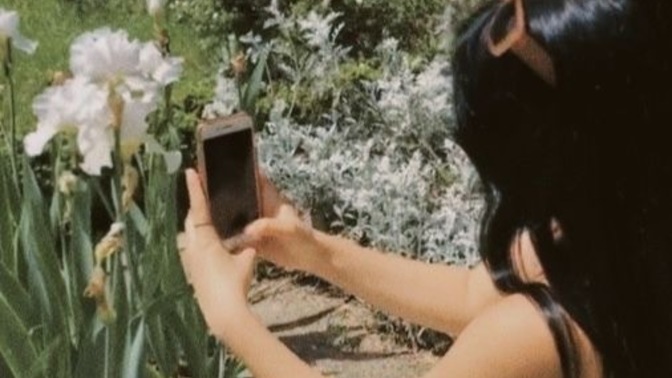 Neden gördüğümüz her şeyin fotoğrafını çekme ihtiyacı hissederiz?