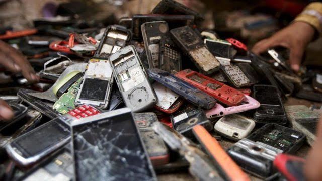 Galaxy Not 10 serisine güncelleme getirmeyecek, kapitalizm bizi yeni telefon almaya mı zorluyor?