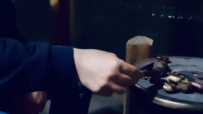 Sobada pişmiş kestane 🌰 sevmeyen var mı? Ne kadar oldu sobada pişmiş kestane 🌰 yemeyeli?
