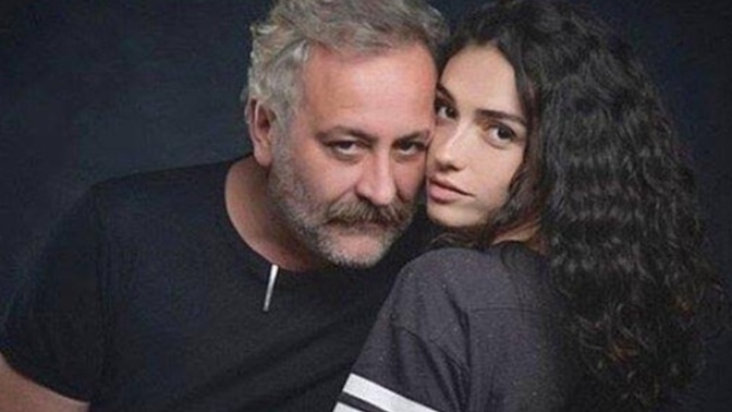 Kadınlar para niçin neden kendinden yaşça büyük erkeklerle beraber olurlar onur ünlünün sevgilisiyle arasındaki ile yaş farkı 32 ?