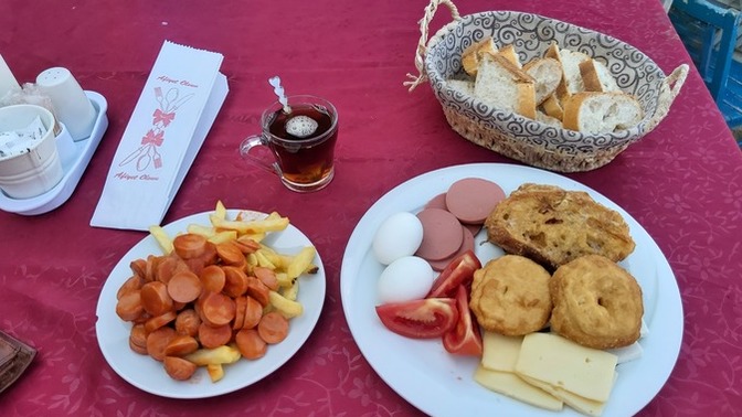 Tatilde sabah kahvaltınıza ne eşlik eder?