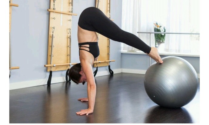 Sırf sevgiliniz istiyor diye onunla birlikte pilates yapar mıydınız?